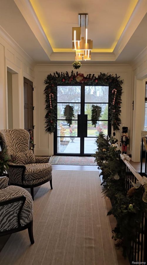 1632 Vista Dr, Oakland, MI, 48363-2720 | Card Image