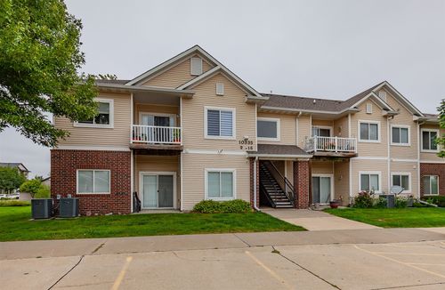 10-10335 Norfolk Dr, Johnston, IA, 50131-3113 | Card Image