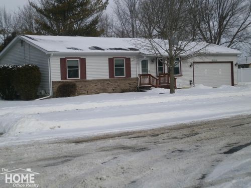 705 Stevens Dr, Owosso, MI, 48867-1944 | Card Image