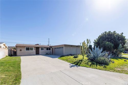 13432 Bona Vista Ln, La Mirada, CA, 90638-2801 | Card Image