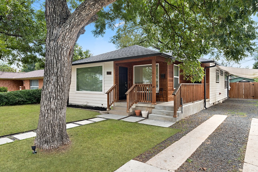 16th St, Austin, TX 78702