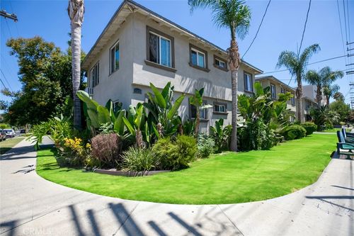 15455 Vanowen St, Van Nuys, CA, 91406-6357 | Card Image