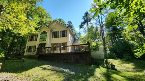 111 Ranger Rd, Greeley, PA, 18425-9786 | Card Image