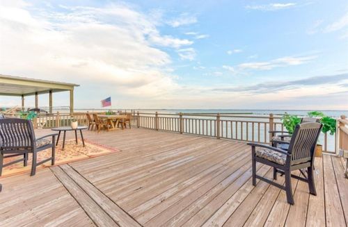 423 Hana Dr, Tiki Island, TX, 77554-2885 | Card Image