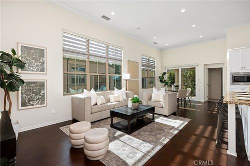 86 Mayfair, Irvine, CA, 92620-2149 | Card Image