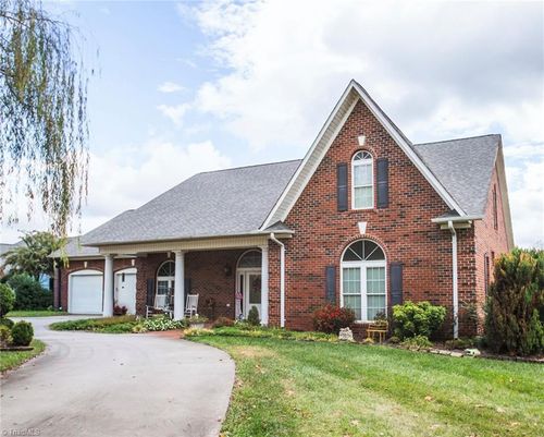 148 Magnolia Dr, North Wilkesboro, NC, 28659-8845 | Card Image