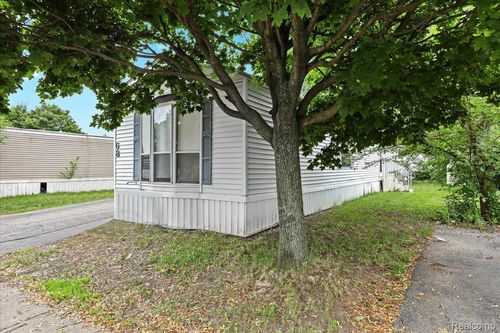 lot-68-351 N Squirrel Rd, Auburn Hills, MI, 48326-4043 | Card Image