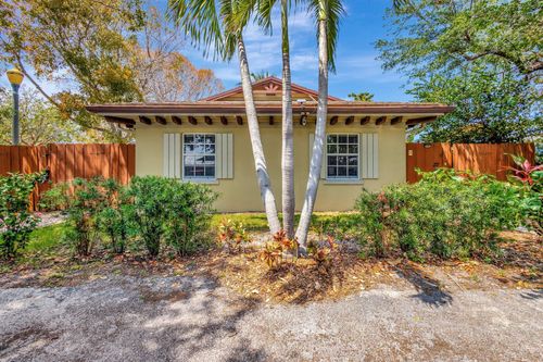 227 Ne 12th St, Delray Beach, FL, 33444-4012 | Card Image