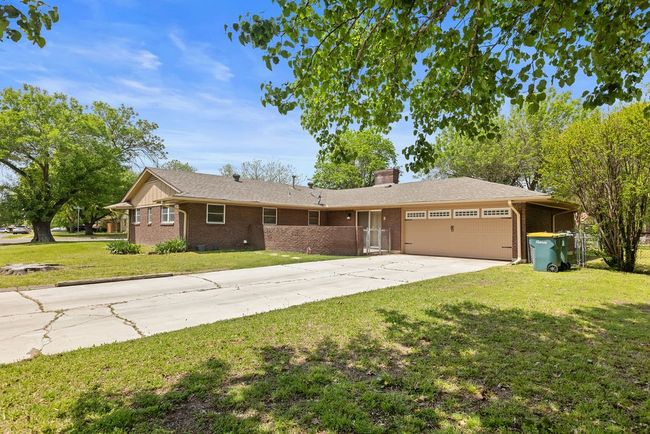 1203 Blanton Pl, House other with 3 bedrooms, 2 bathrooms and null parking in Sherman TX | Image 25
