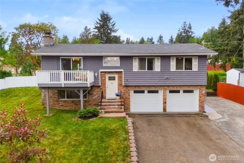 4829 S 166th St, SeaTac, WA, 98188-3234 | Card Image