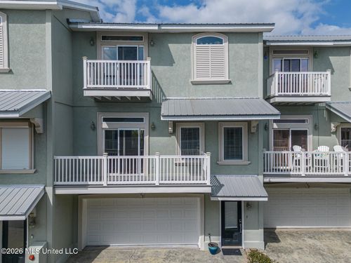 707-707 W Beach Blvd, Long Beach, MS, 39560-5846 | Card Image