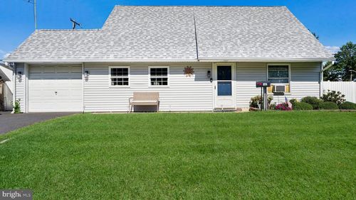 107 Hollow Rd, LEVITTOWN, PA, 19056-1142 | Card Image
