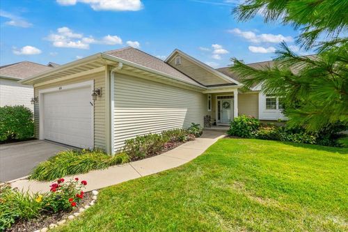 630 S Stone Ridge Dr, LAKE GENEVA, WI, 53147-8910 | Card Image