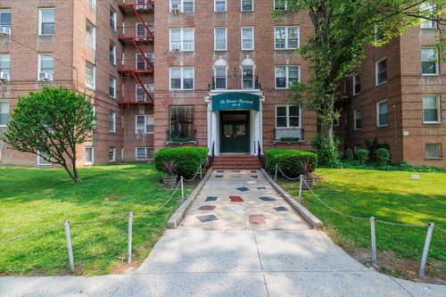 apt-6f-142 84th Dr, Briarwood, NY, 11435-2214 | Card Image