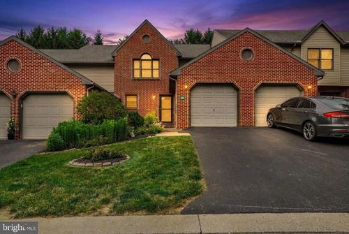 86-86 Jean Lo Way, York, PA, 17406-6716 | Card Image