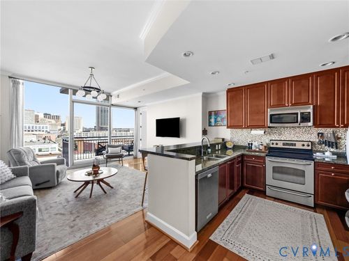 u902-301 Virginia St, Richmond, VA, 23219-4145 | Card Image