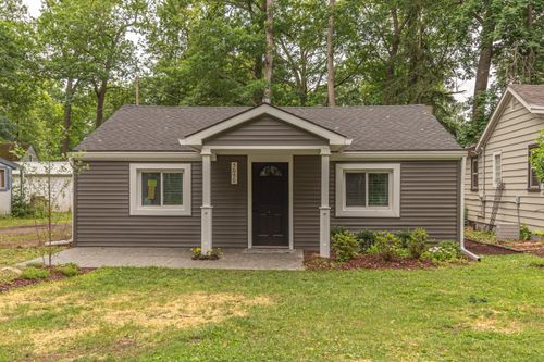 5050 Grover Dr, Brighton, MI, 48116-9713 | Card Image