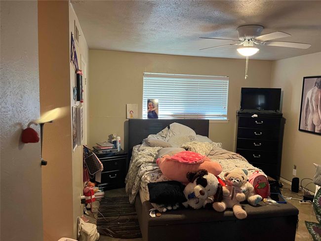 2302 Primary Bedroom | Image 8