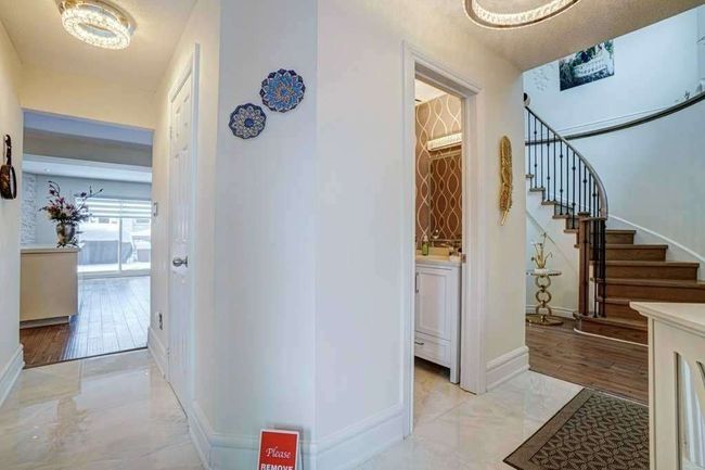 60 Dawlish Ave, House other with 4 bedrooms, 4 bathrooms and 4 parking in Aurora ON | Image 4