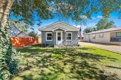 112 S 2nd Ave W, Marsing, ID, 83639-5146 | Card Image