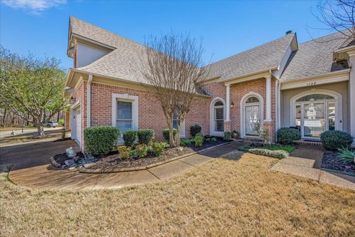 1727 Village Ridge Rd, Collierville, TN, 38017-9785 | Card Image