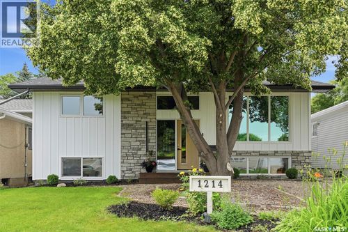 1214 Elevator Rd, Saskatoon, SK, S7M3X2 | Card Image