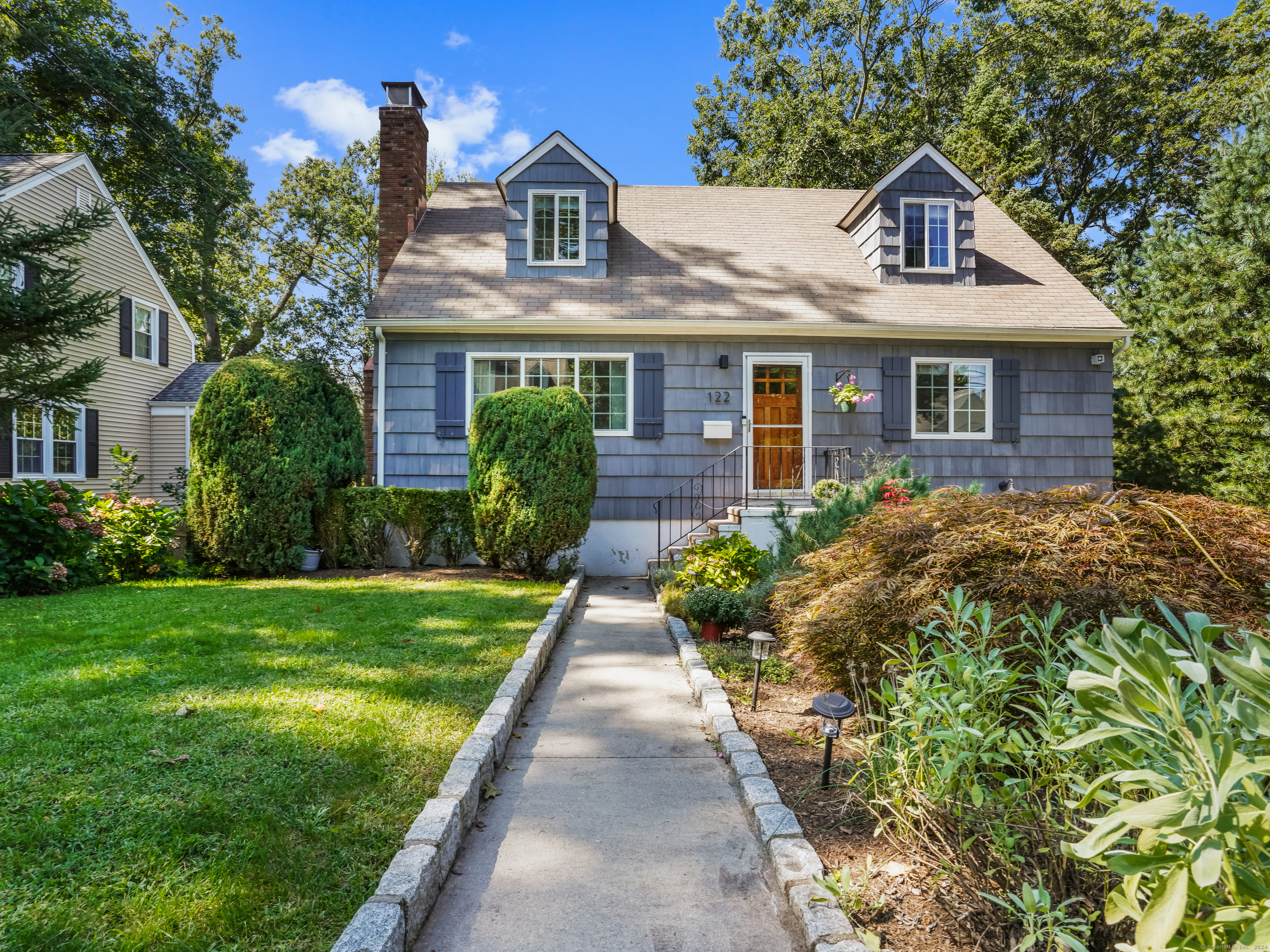 Woodbury Ave, Stamford, CT 06907