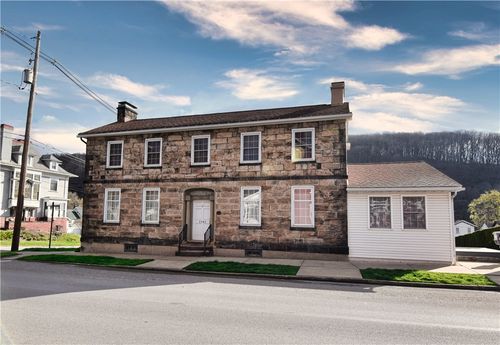 1142 Elk St, Franklin, PA, 16323-1231 | Card Image