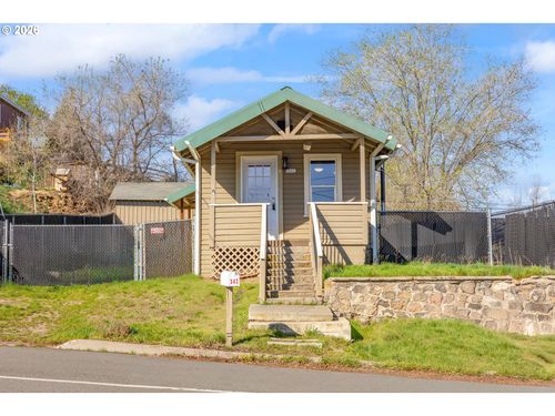 342 Se 7th St, Madras, OR, 97741-1513 | Card Image