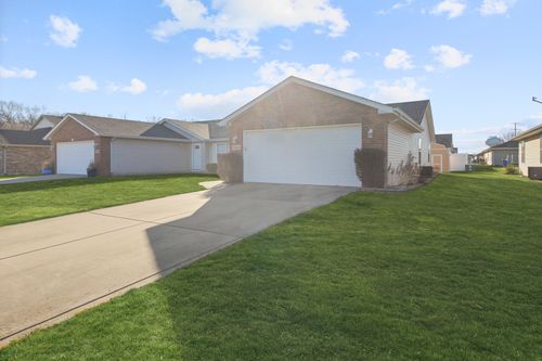 9160 Morton St, Merrillville, IN, 46410-8621 | Card Image