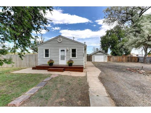 190 N Cedar St, Keenesburg, CO, 80643-9037 | Card Image