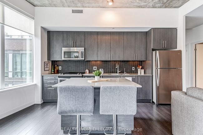209 - 85 Duke St W, Condo with 1 bedrooms, 1 bathrooms and null parking in Kitchener ON | Image 6