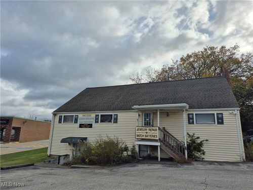 8461 Pearl Rd, Strongsville, OH, 44136-1639 | Card Image