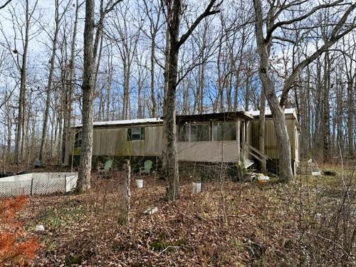 132 Killary Rd, Crossville, TN, 38572-3063 | Card Image