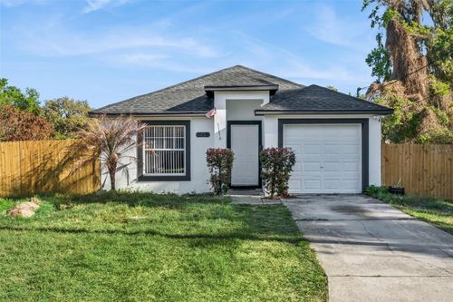 219 E 15th St, Apopka, FL, 32703-7112 | Card Image