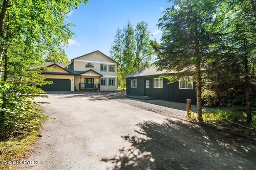 524 E Silver Fox Ln, Wasilla, AK, 99654-3843 | Card Image