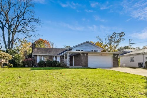 1415 Sunset Ridge Road, Glenview, IL, 60025 | Card Image