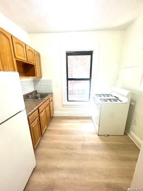 apt-24-30 Macombs Pl, New York, NY, 10039-1834 | Card Image