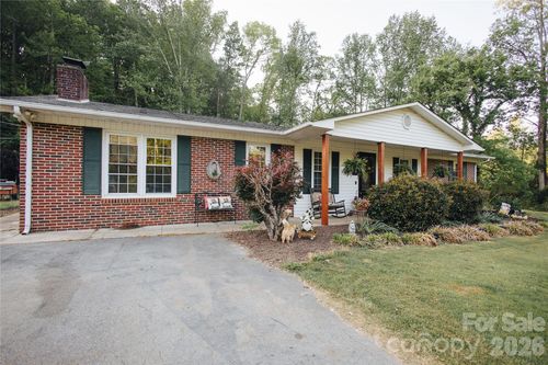 341 Bond St, Marion, NC, 28752-5111 | Card Image