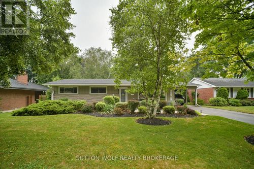 679 Headley Drive, London North (North O), ON, N6H3V5 | Card Image