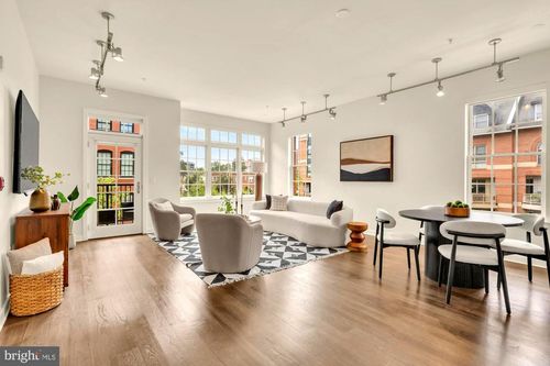 154-1700 Clarendon Blvd, ARLINGTON, VA, 22209-2713 | Card Image