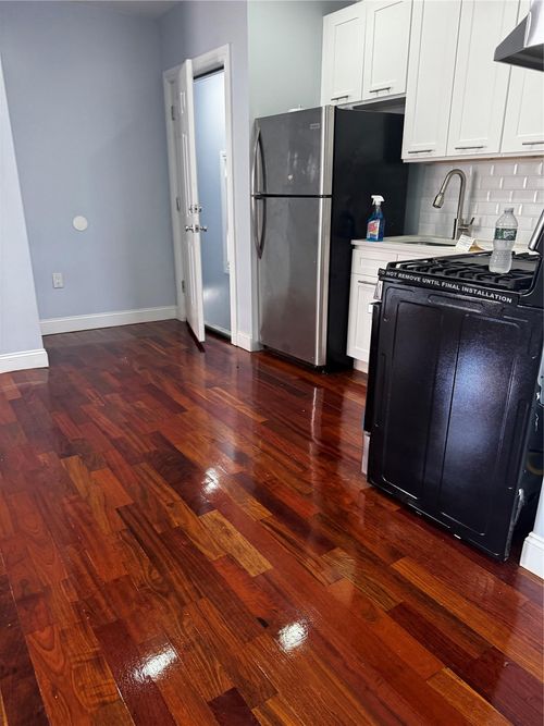 2-818 216th St, Bronx, NY, 10467-5817 | Card Image
