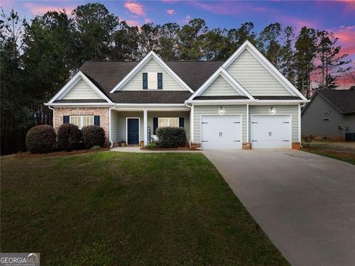 6611 Station Dr, Clermont, GA, 30527-1559 | Card Image