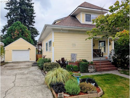 1833 D St, Forest Grove, OR, 97116-2729 | Card Image