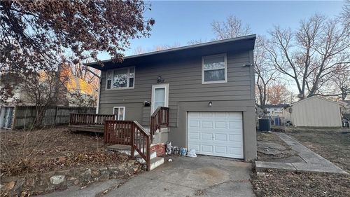 18407 E Lexington Rd, Independence, MO, 64058-1126 | Card Image