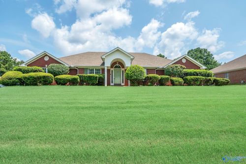 135 Foxridge Drive, Harvest, AL, 35749 | Card Image