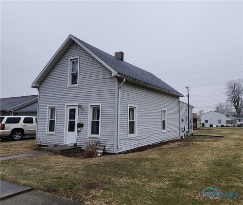 18 W Center Street, Leipsic, OH, 45856 | Card Image