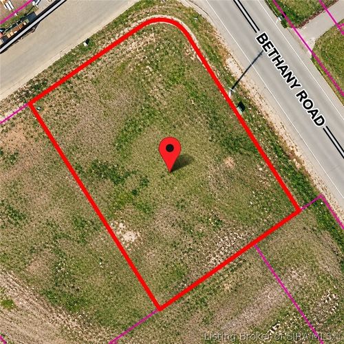 8137 Farming Way, Charlestown, IN, 47111-7804 | Card Image