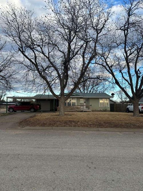 1246 Pine St, Colorado City, TX, 79512-3617 | Card Image