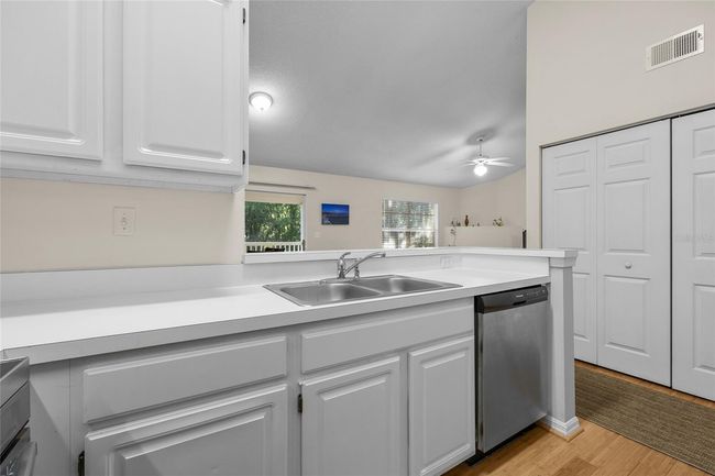APT-77 - 10000 Sw 52 Nd Ave, Condo with 3 bedrooms, 2 bathrooms and null parking in GAINESVILLE FL | Image 11